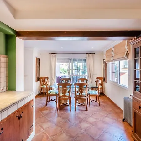 9 Pax Close To Puerto Banus Villa