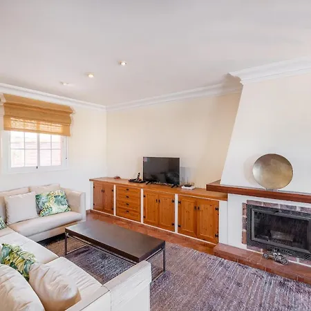 Villa 9 Pax Close To Puerto Banus